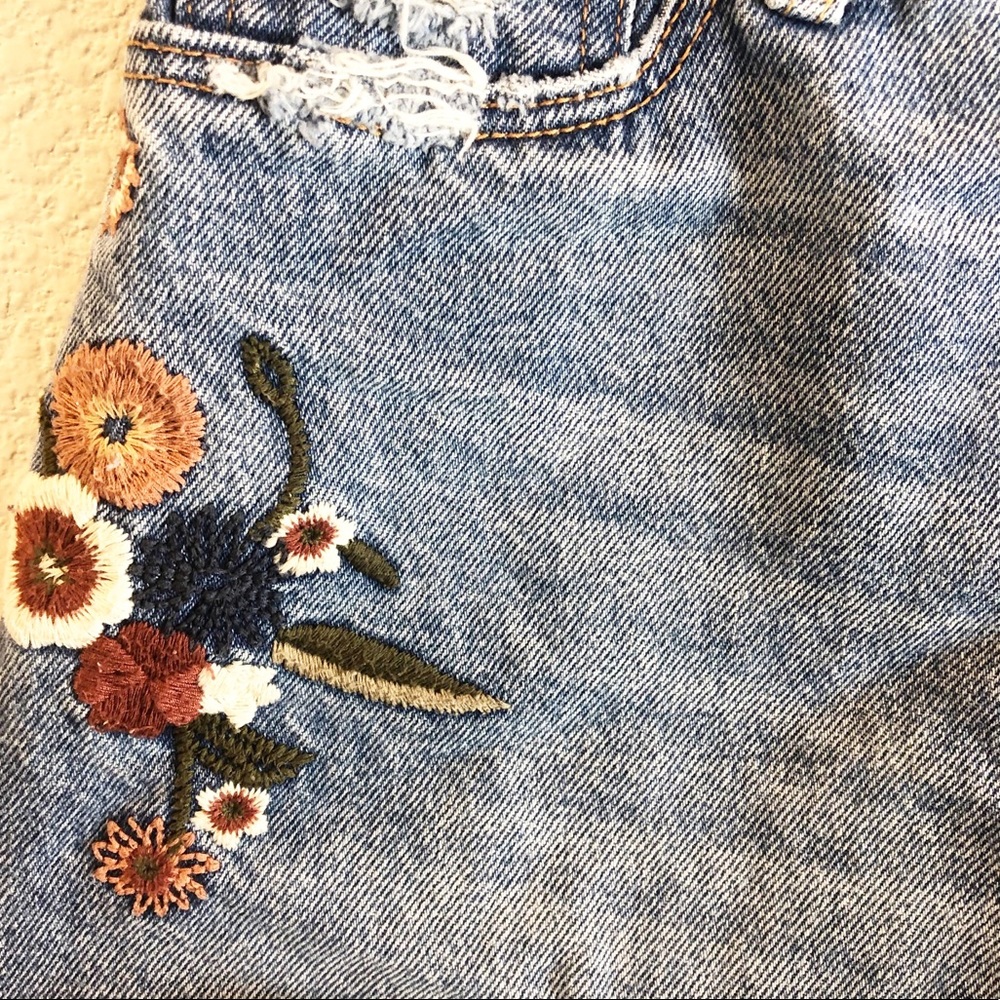 Abercrombie & Fitch High Rise denim Jean short 12 - Picture 2 of 8
